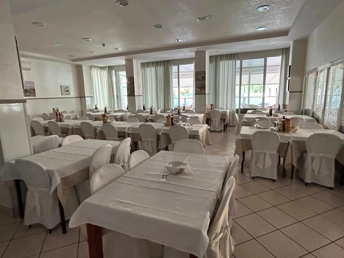 ريتشوني Hotel Aurelia 2*,