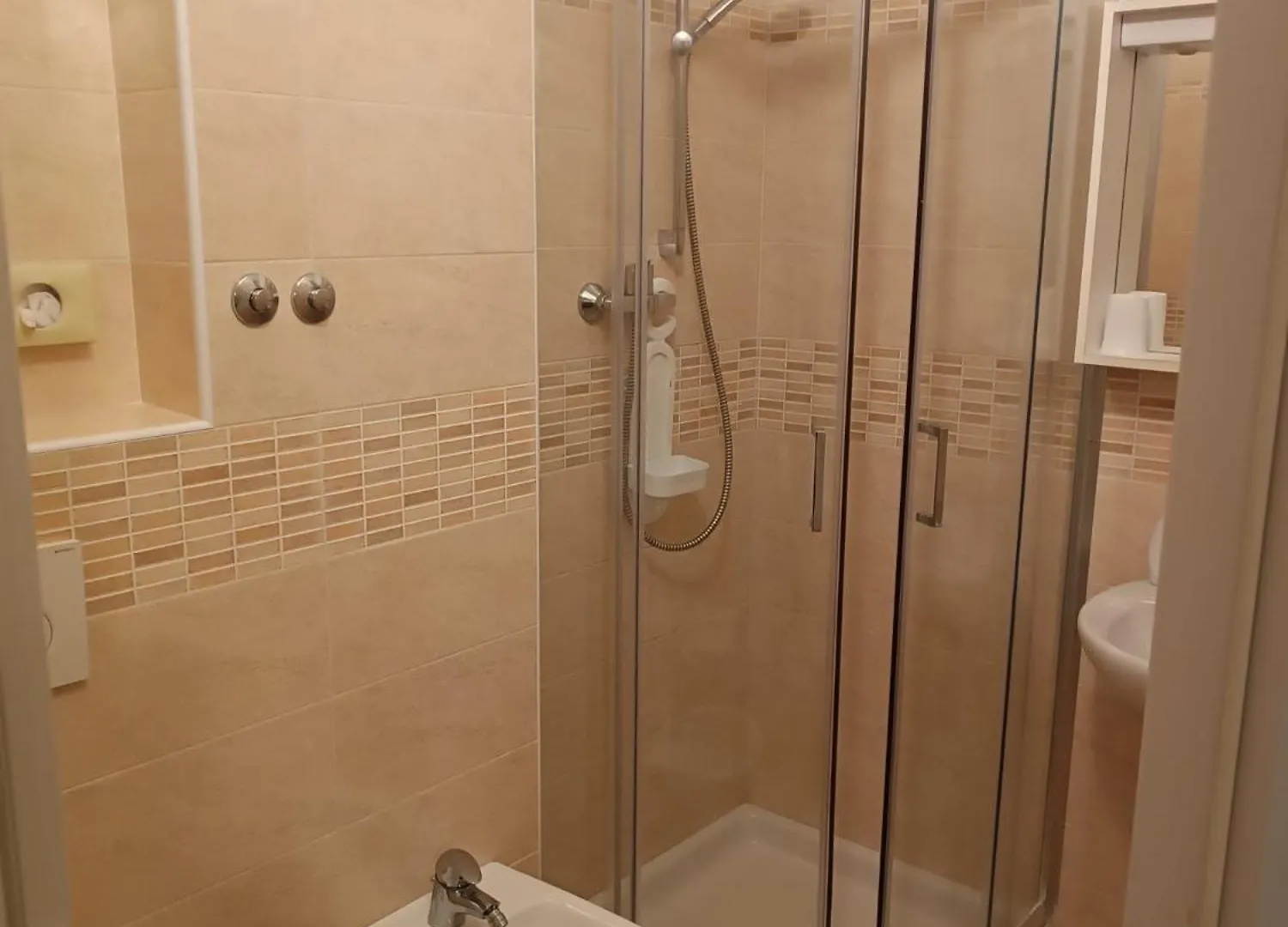 ريتشوني Hotel Aurelia